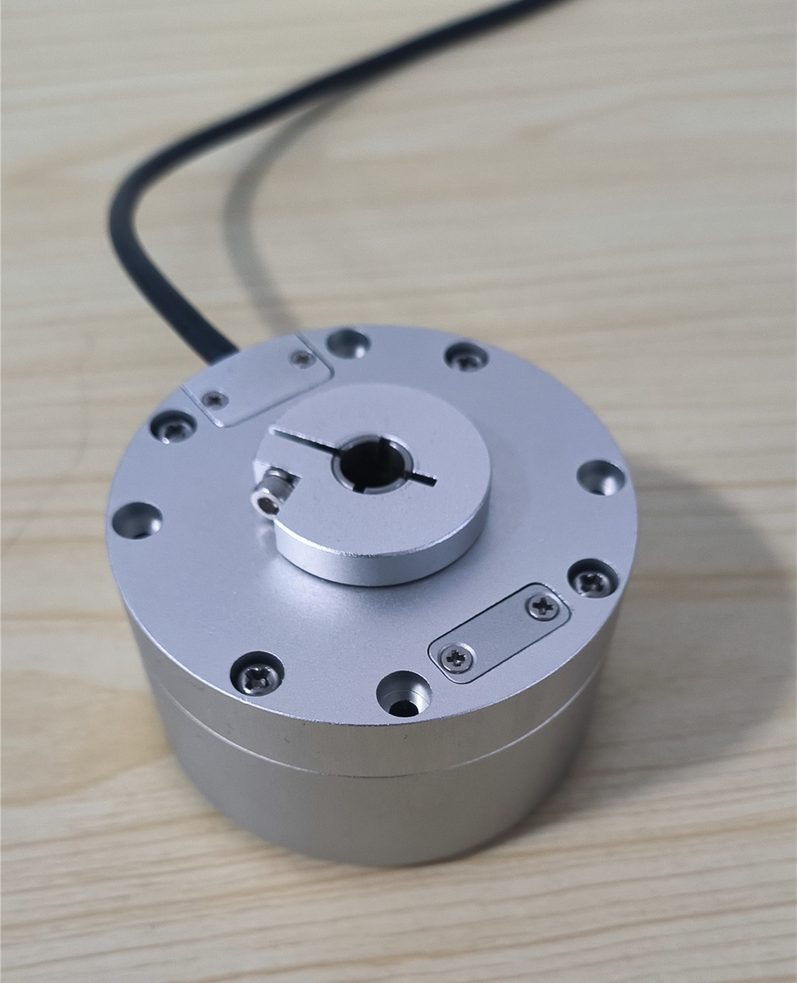 VTC68K08 （百萬圈級） 多圈空心角度傳感器